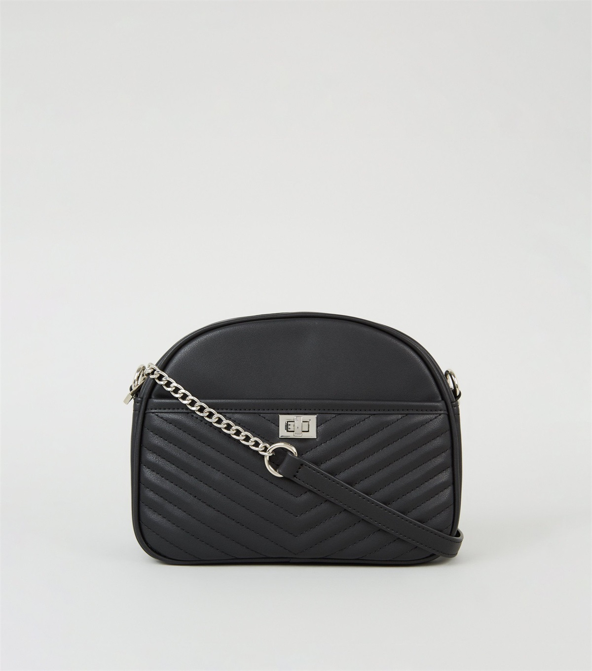 PZB26064  black-chevron-quilted-shoulder-bag