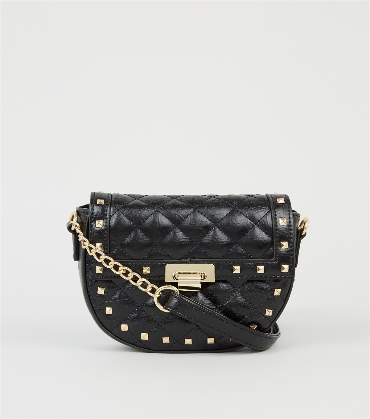 PZB260153 blacked-quilted-stud-saddle-bag